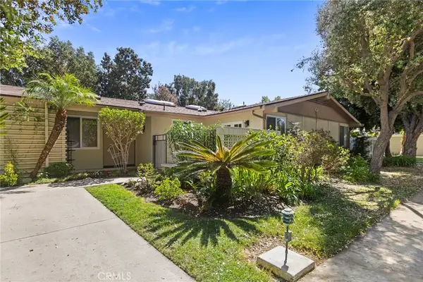 65 Calle Aragon #B, Laguna Woods, CA 92637