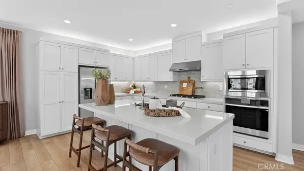 28869 Pineridge Lane, Canyon Country, CA 91387