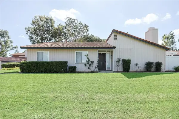 1078 Border, Corona, CA 92882
