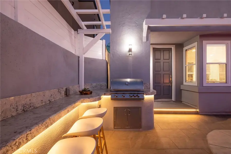 606 Goldenwest, Huntington Beach, CA 92648 - #3