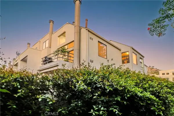 5744 E Creekside #21, Orange, CA 92869