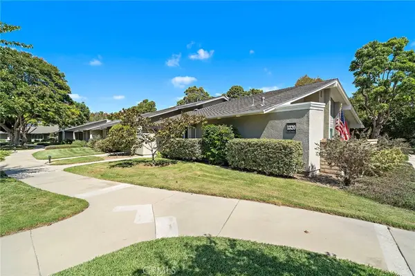 8932 Biscayne Court #1320E, Huntington Beach, CA 92646