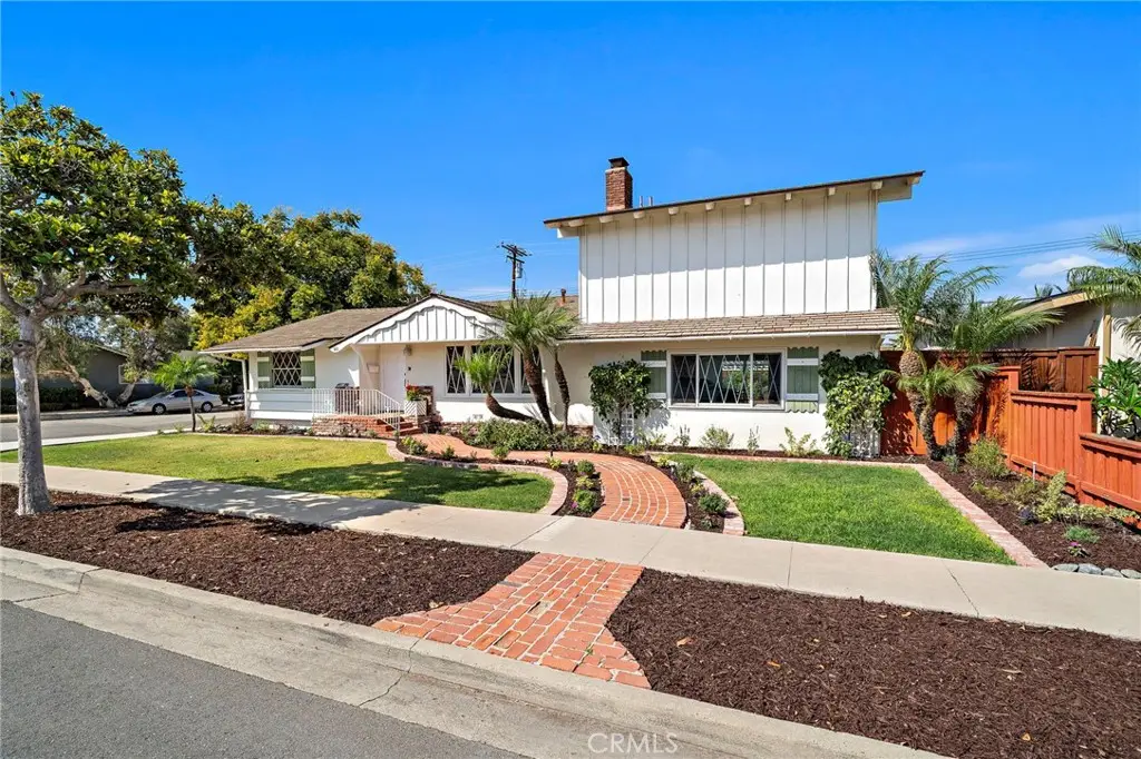 360 Bucknell Road, Costa Mesa, CA 92626 - #1