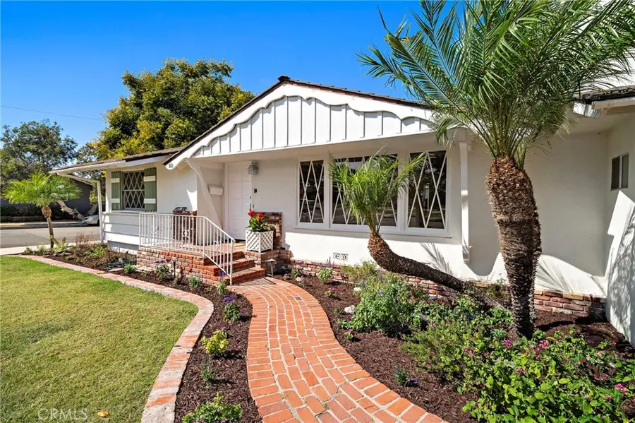 360 Bucknell Road, Costa Mesa, CA 92626 - #2
