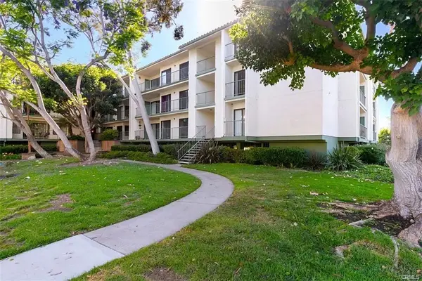 7202 Apricot Drive #7202, Irvine, CA 92618