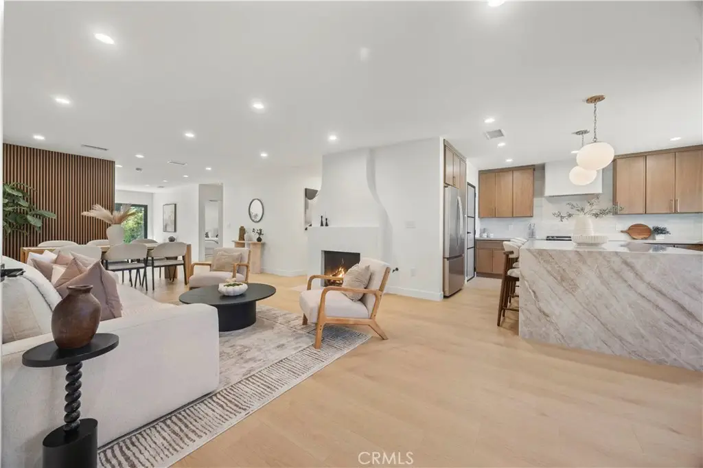 5747 Bevis Avenue, Sherman Oaks, CA 91411 - #1