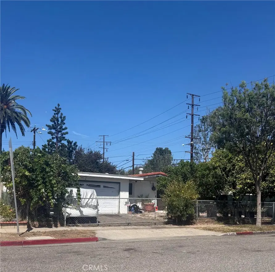 2245 Anaheim, Costa Mesa, CA 92627 - #2