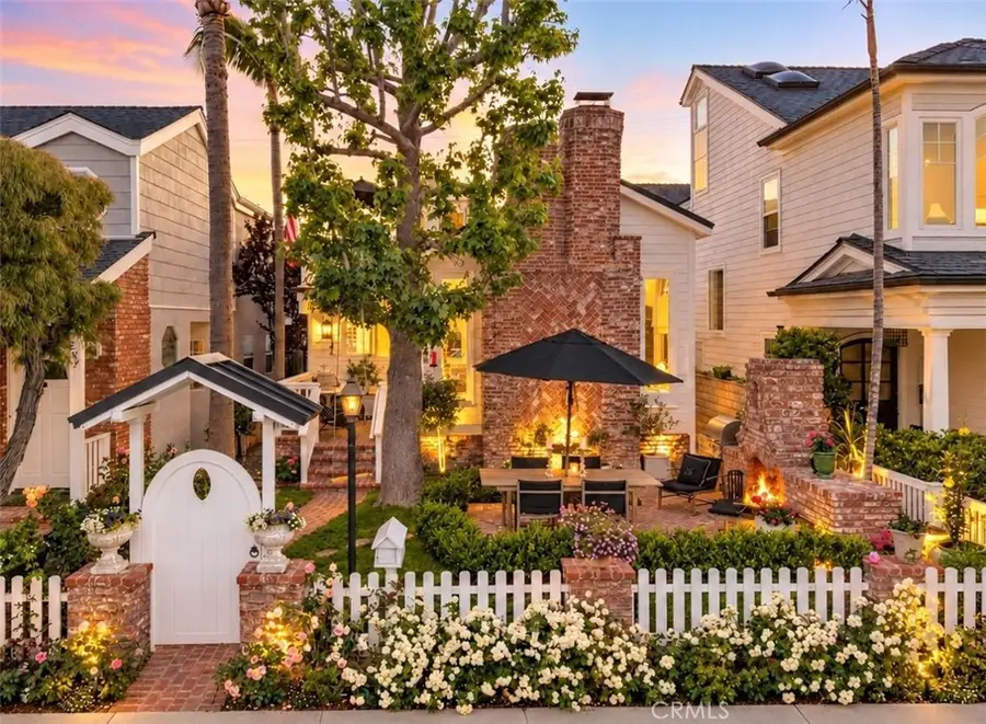 209 Diamond Avenue, Newport Beach, CA 92662 - #2