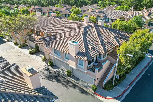 3301 Ladrillo Aisle, Irvine, CA 92606