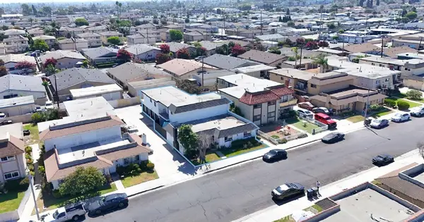 17412 Dairyview Circle, Huntington Beach, CA 92647