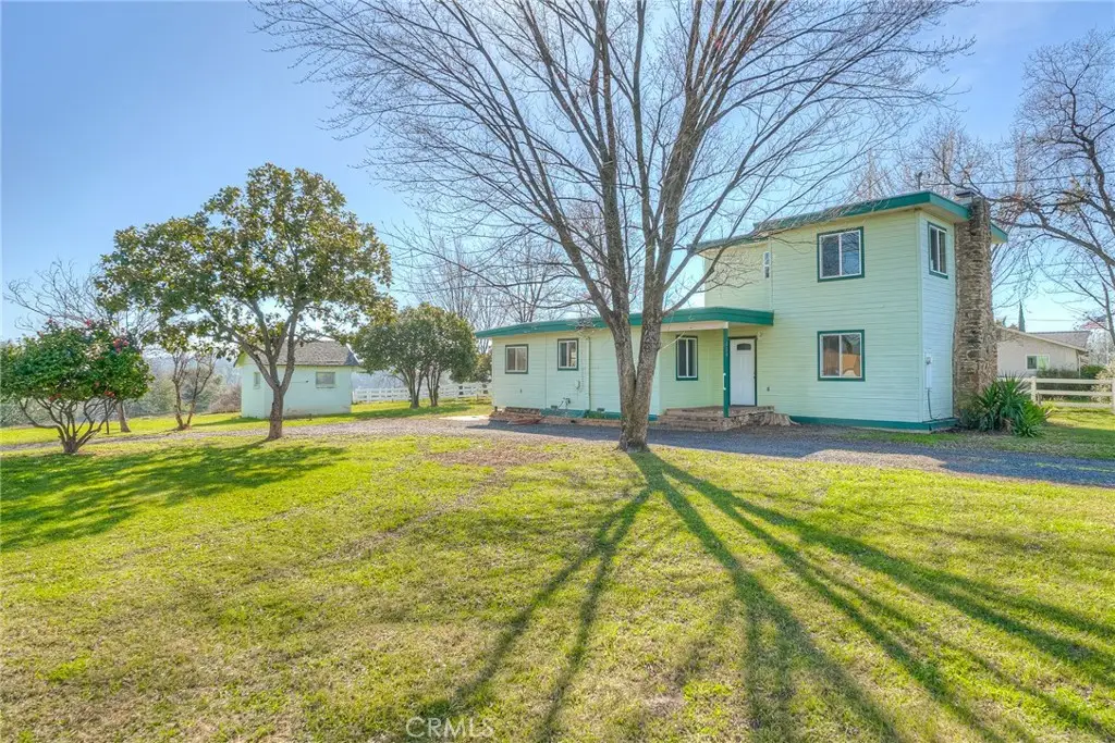 121 Summit Ave, Oroville, CA 95966 - #1