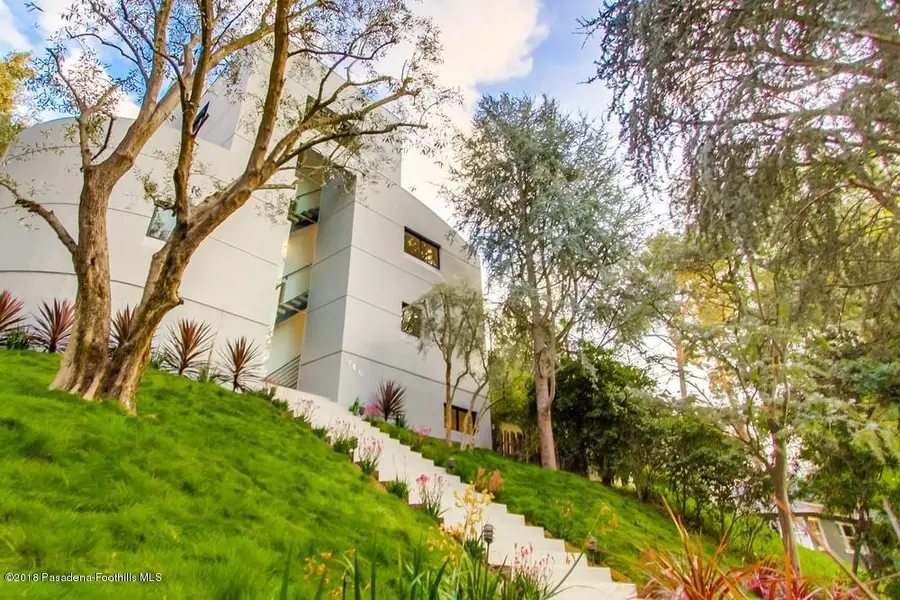 940 Burleigh Drive, Pasadena, CA 91105 - Image #2