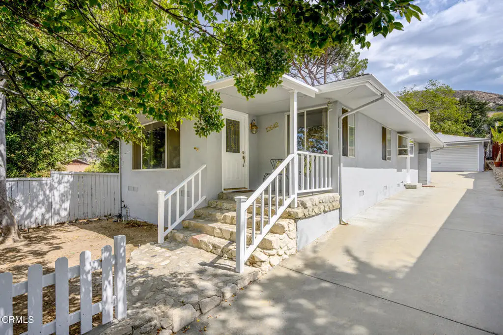 10642 Samoa Avenue, Tujunga, CA 91042 - Image #1