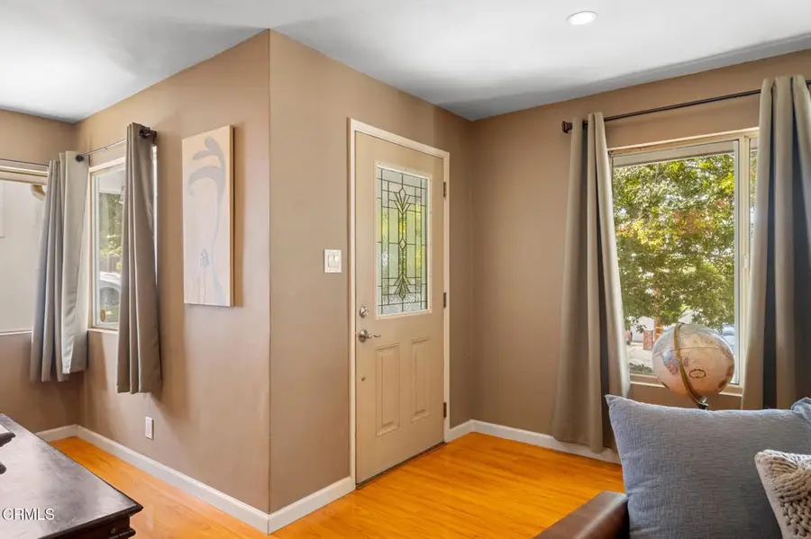 10642 Samoa Avenue, Tujunga, CA 91042 - Image #2