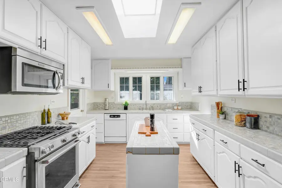 907 N Stoneman Avenue, Alhambra, CA 91801 - #3