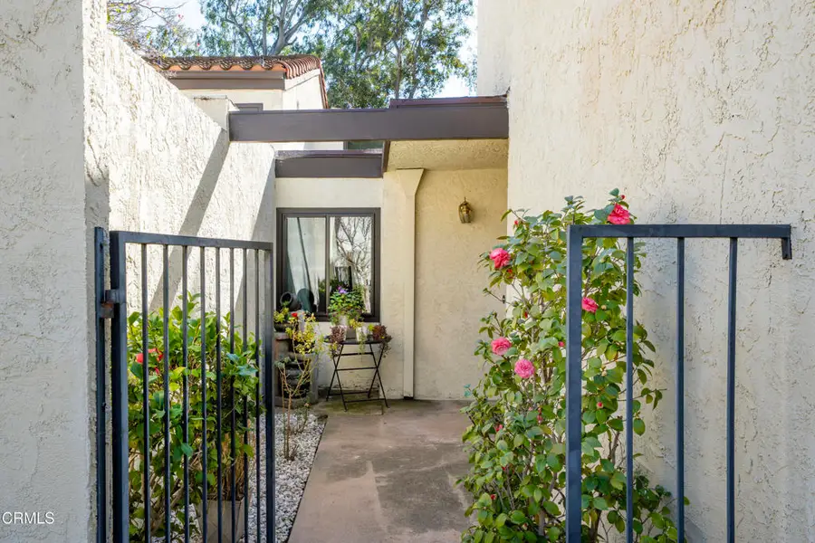 81 Barmore Court, Glendale, CA 91206 - Image #3