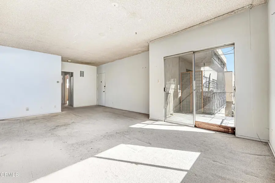 1749 N Edgemont Street, Los Angeles, CA 90027 - #2