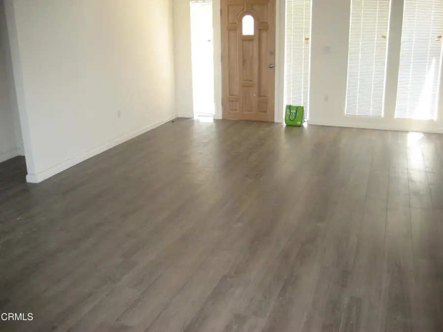 10143 Mountair Avenue, Tujunga, CA 91042 - #2