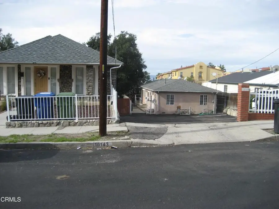 10145 Mountair Avenue, Tujunga, CA 91042 - #2