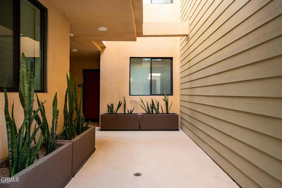 2608 Honolulu Avenue #208, Montrose, CA 91020 - #3