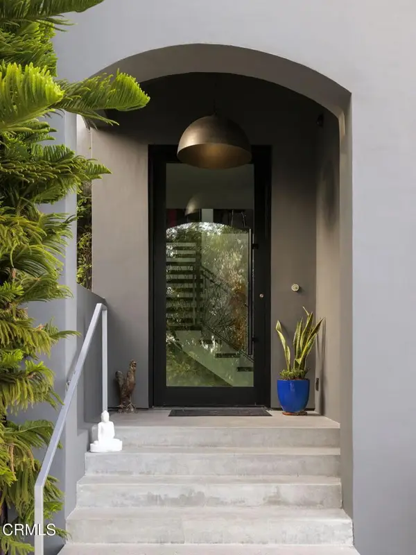 1411 Edgehill Place, Pasadena, CA 91103