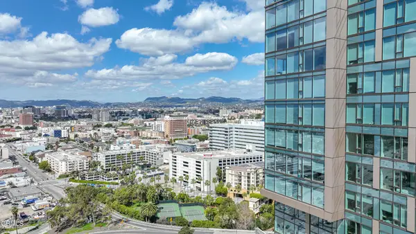 889 Francisco Street #802, Los Angeles, CA 90017