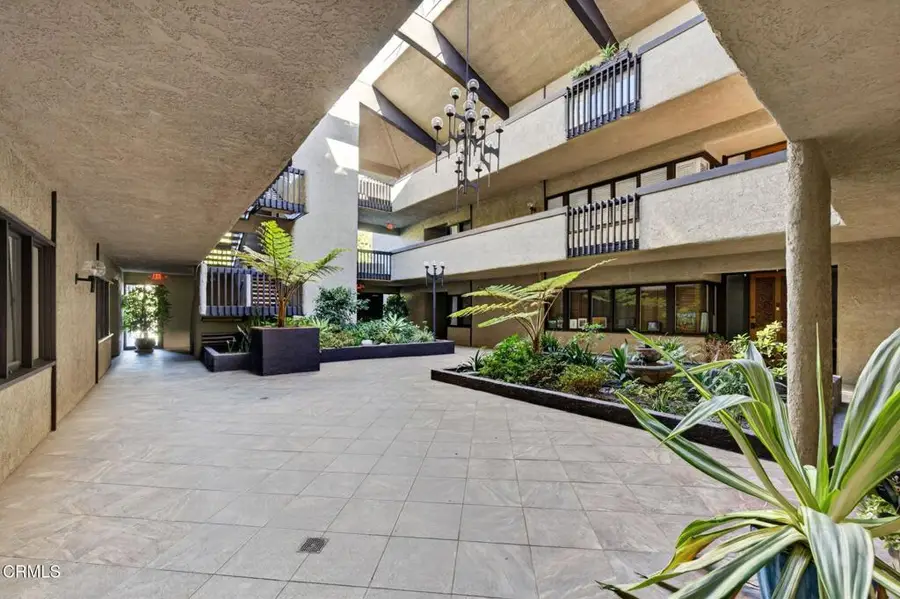 111 S Orange Grove Boulevard #105, Pasadena, CA 91105 - #3