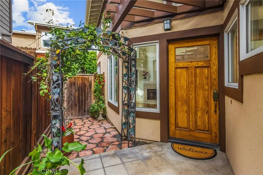 2853 Ashley Drive, Pasadena, CA 91107 - Image #2