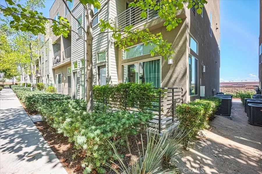 661 Sawyer Place, Upland, CA 91786 - Image #2