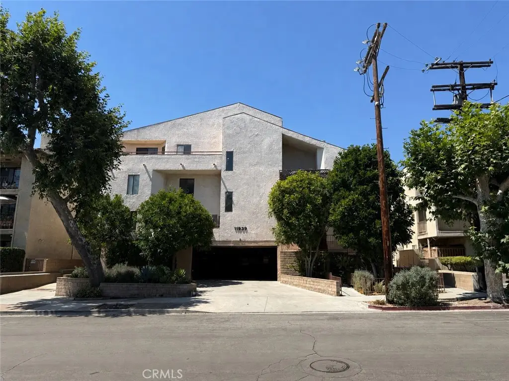 11939 Weddington Street #106, Valley Village, CA 91607 - #1