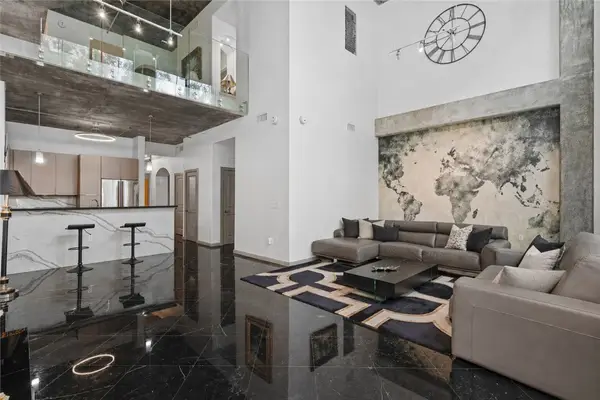 840 E Green #305, Pasadena, CA 91101
