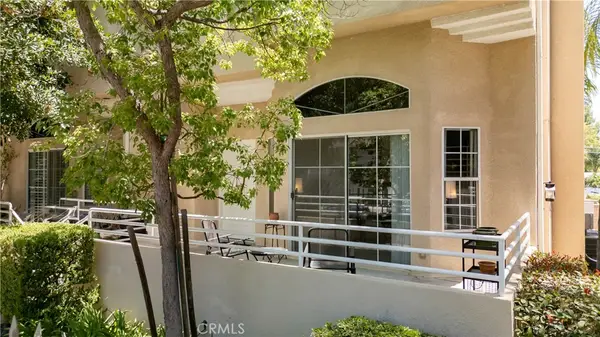 7109 Farralone Avenue #117, Canoga Park, CA 91303