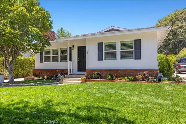 1325 Forest Avenue, Pasadena, CA 91103