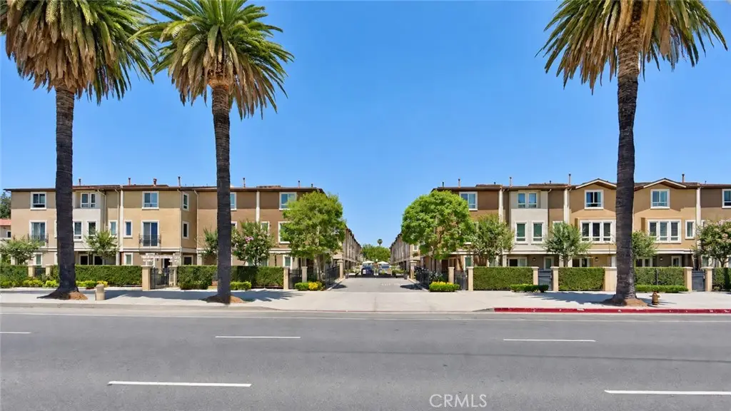 14671 Sherman Way, Van Nuys, CA 91405 - #1