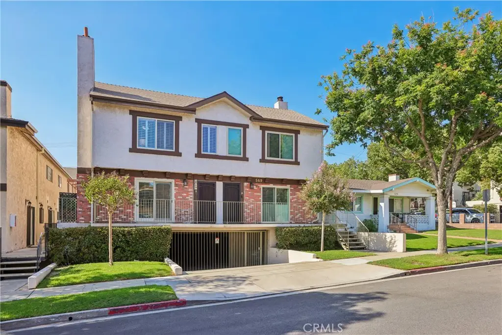 569 E Tujunga Avenue #B, Burbank, CA 91501 - #1
