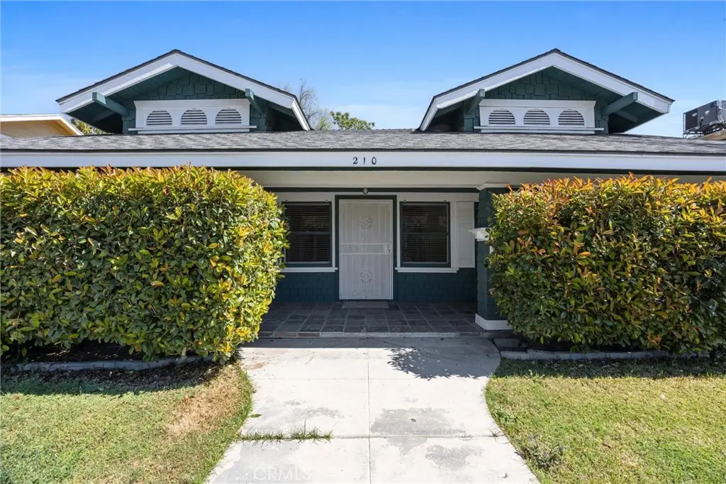 210 Oleander, Bakersfield, CA 93304 - #1