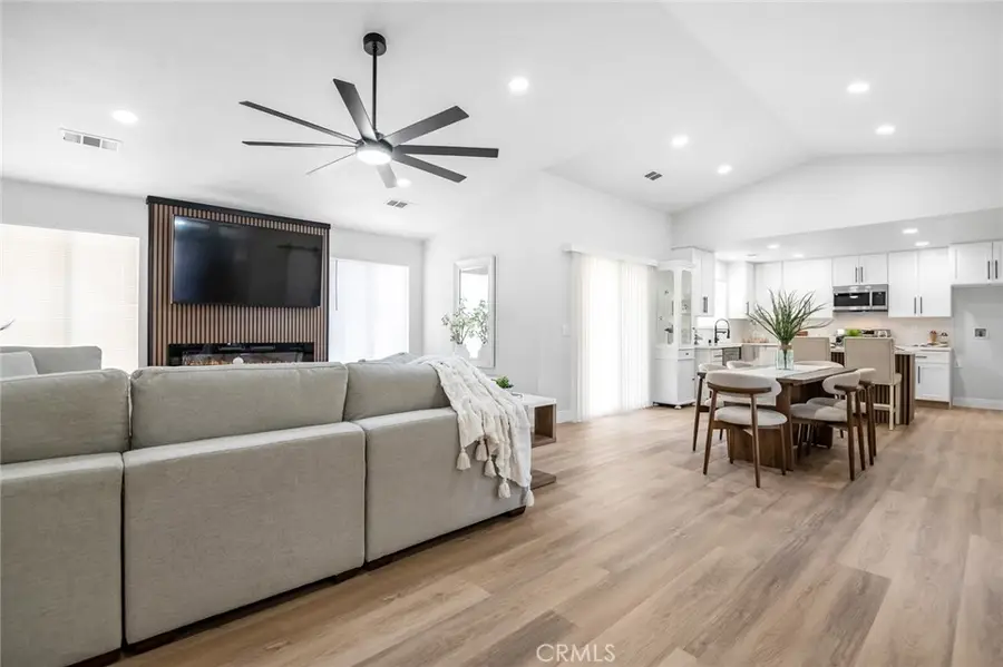 1509 E Vine Court, Visalia, CA 93292 - #3