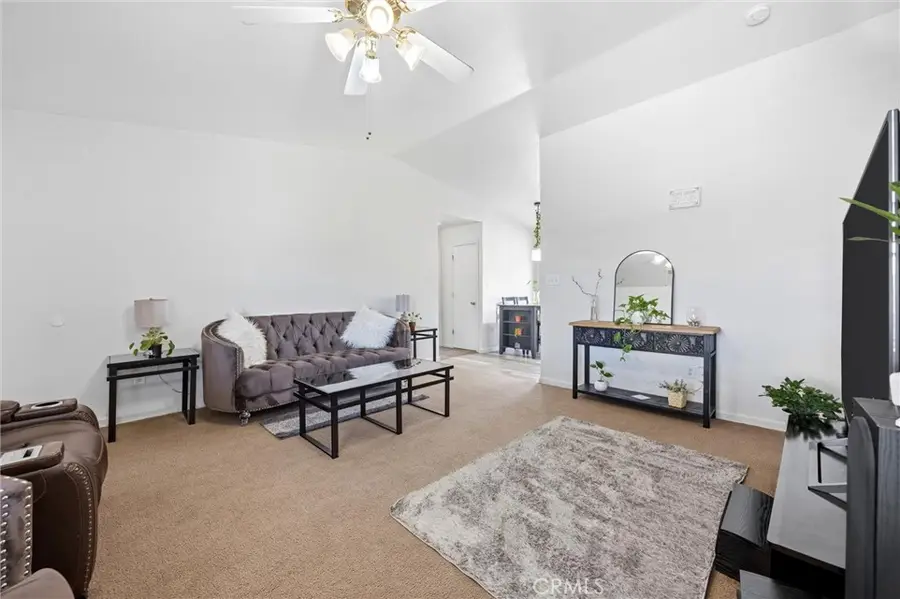 128 W Pilot, Bakersfield, CA 93308 - #3