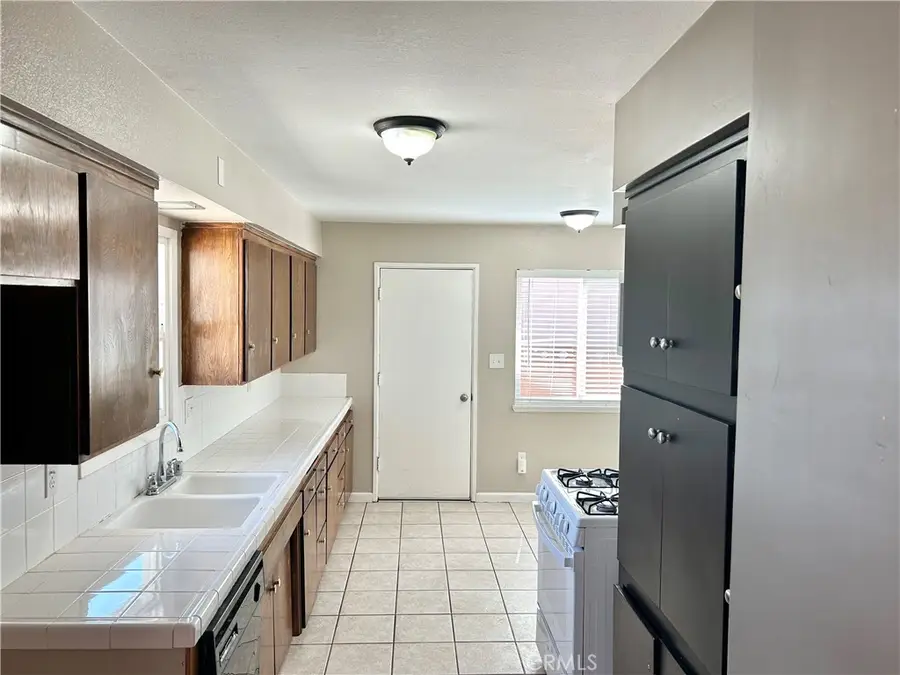 506 E Taylor Street, Santa Maria, CA 93454 - #3