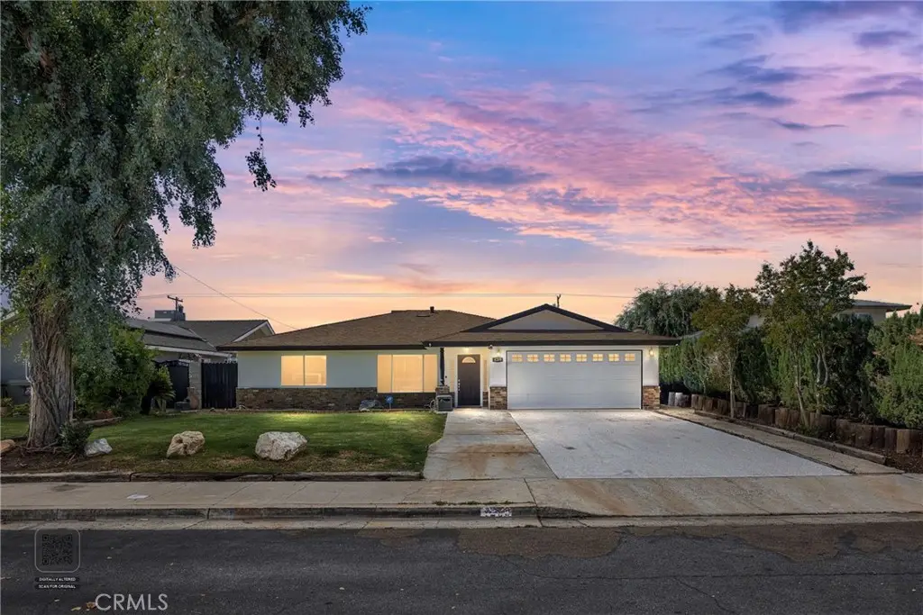4209 Coronado Avenue, Bakersfield, CA 93306 - #1