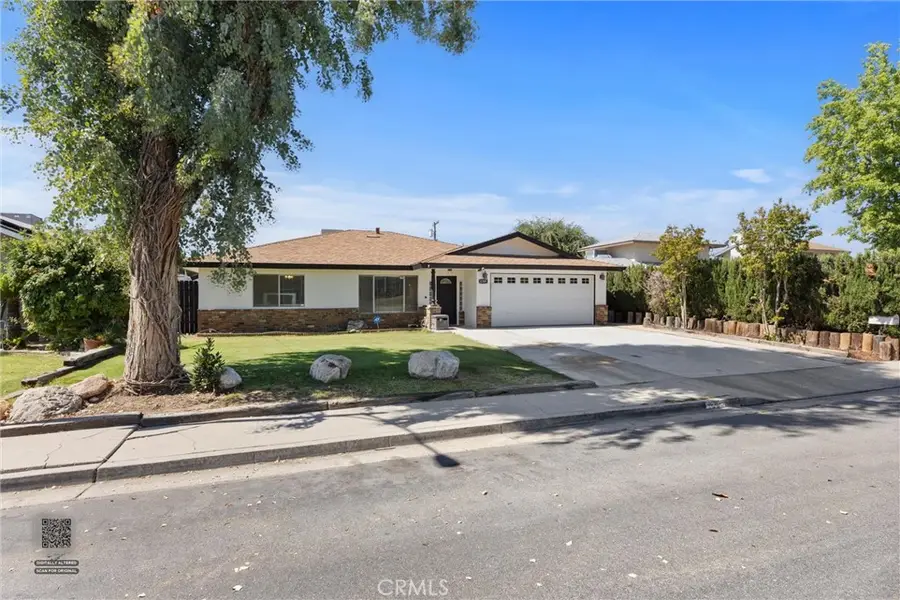 4209 Coronado Avenue, Bakersfield, CA 93306 - #2