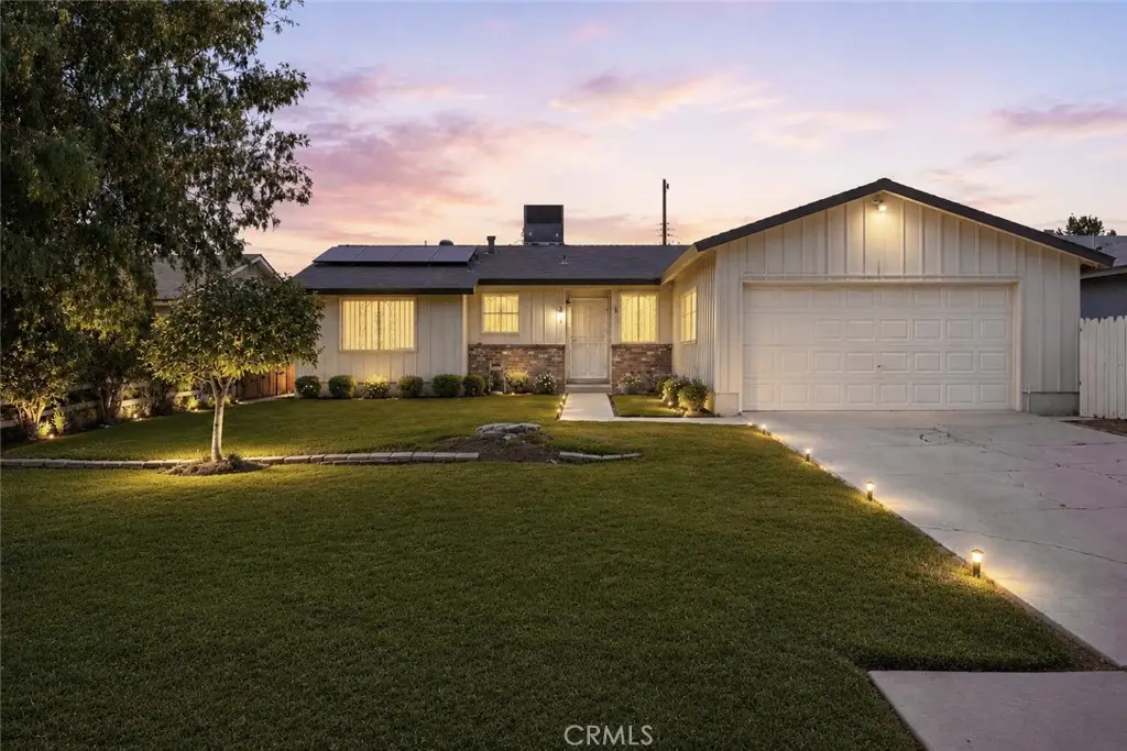 2804 Pomona, Bakersfield, CA 93305 - #1