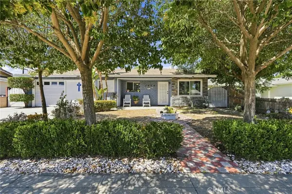 1078 W Madalyn Avenue, Tulare, CA 93274