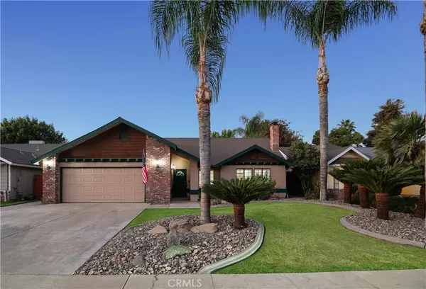2824 W Hemlock Court, Visalia, CA 93277