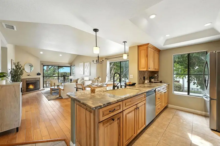 6984 Sandpiper Place, Carlsbad, CA 92009 - Image #2