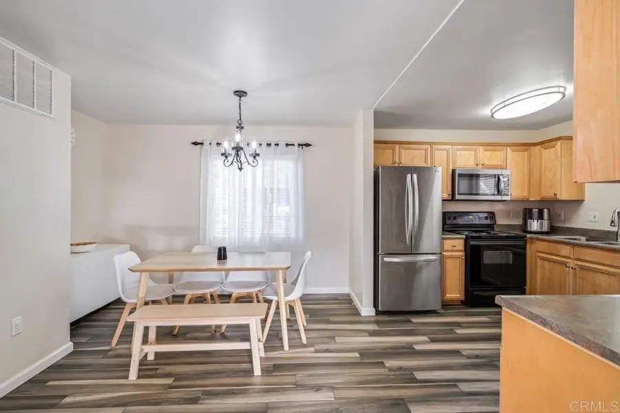 2528 White Oak Place #5, Escondido, CA 92027 - Image #2