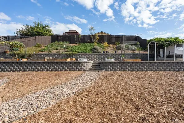 215 Henrietta Ct, San Diego, CA 92114