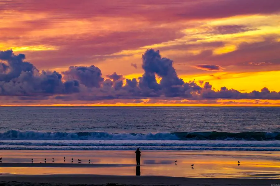 725 Redondo Court #27, San Diego, CA 92109 - Image #3