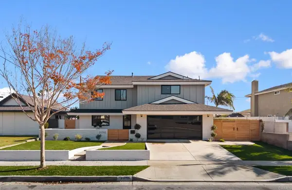 21792 Kaneohe Ln, Huntington Beach, CA 92646