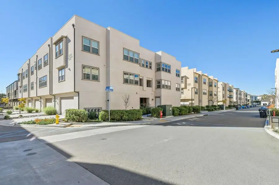 5381 Calle Rockfish #63, San Diego, CA 92154 - Image #2